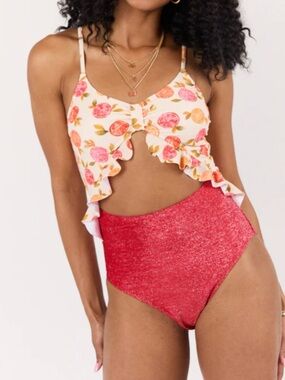 Brand new! Never been worn 
Womens fun printed swimsuit!